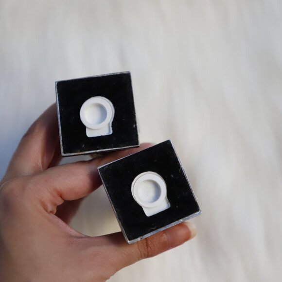 New York Salt And Pepper Shakers - Picture 4 of 4